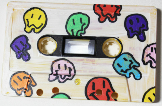 painted casette with deformed smiley's by Alice van Bekkum ©
